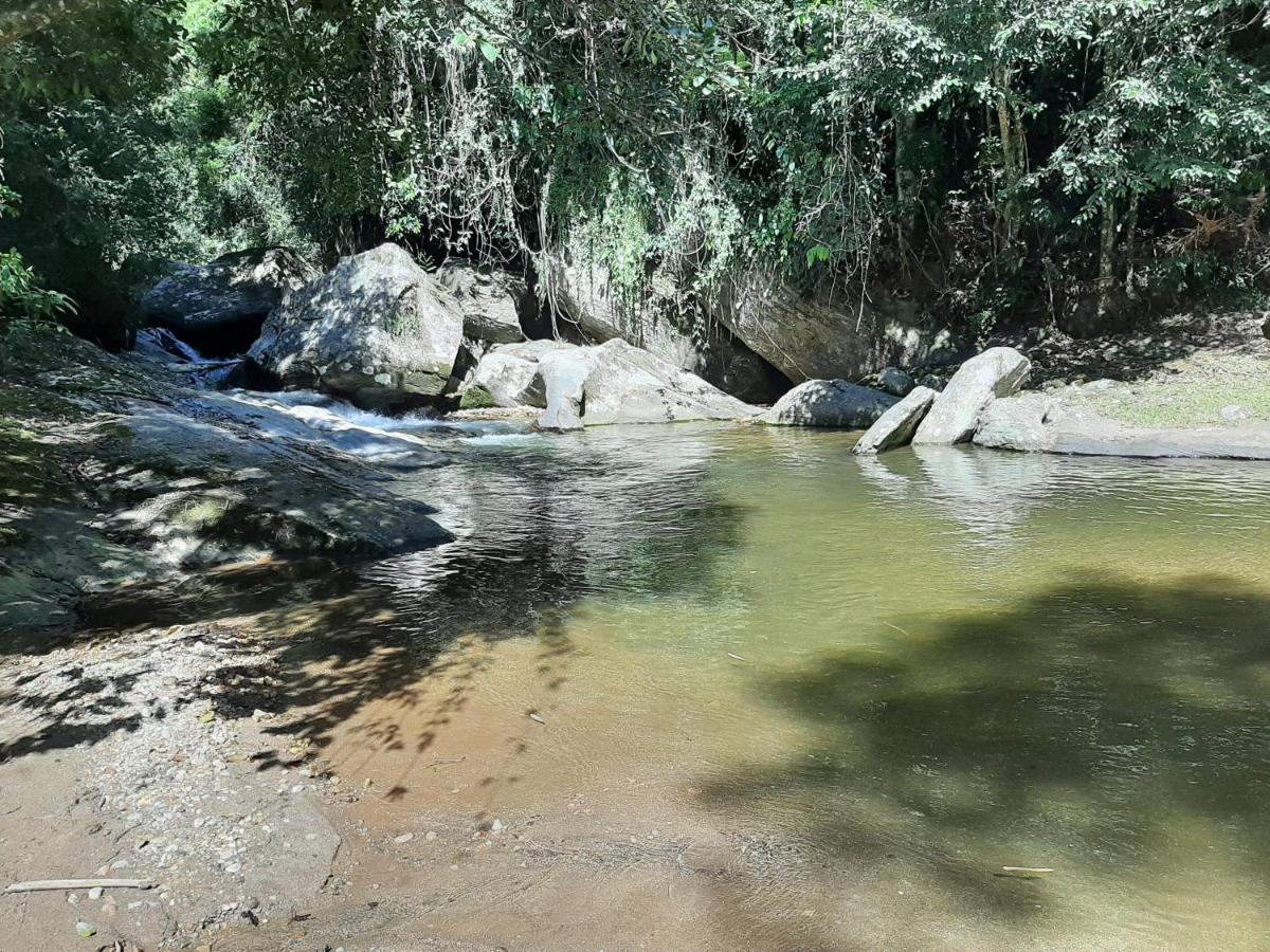 Casa Rosa Lumiar, Cachoeira Particular E Fazendinha Eksteriør billede